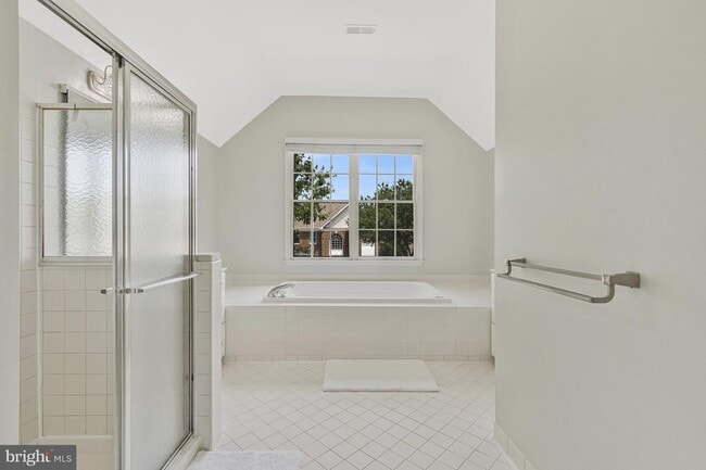 Building Photo - 10857 Hunter Gate Way