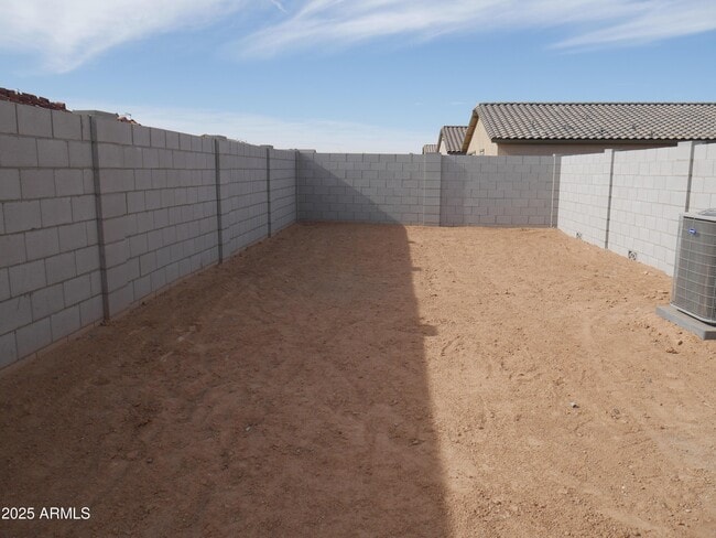 Building Photo - 1397 E Peggy Dr