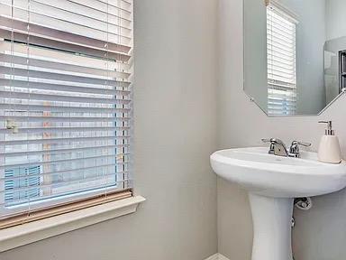 Building Photo - 207 Wainscot Oak Wy