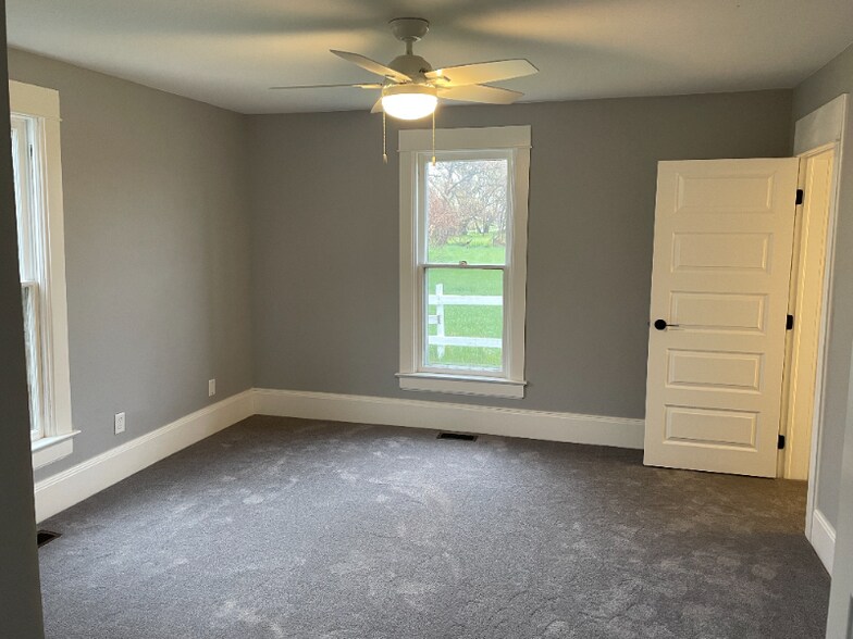 Building Photo - 1434 Wood Ln