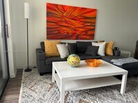 Building Photo - 2851 Somerset Dr