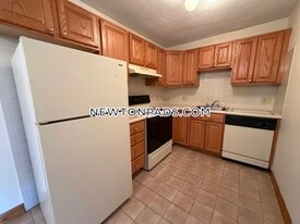 Building Photo - 282 Grove St