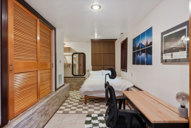 Building Photo - 3950 NE Garfield Ave.