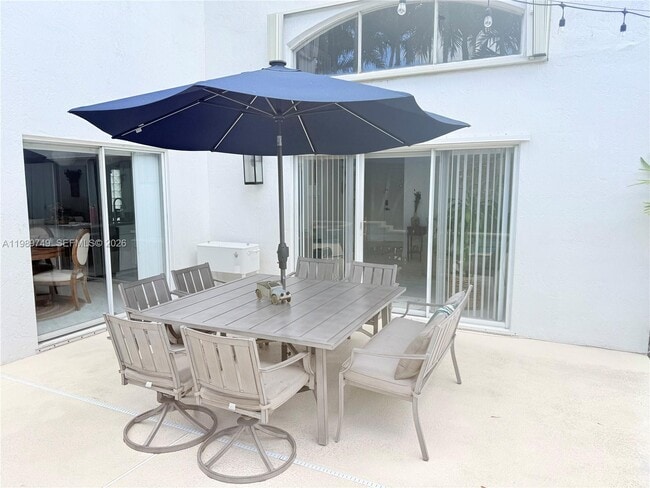 Building Photo - 4021 SW 153rd Ave