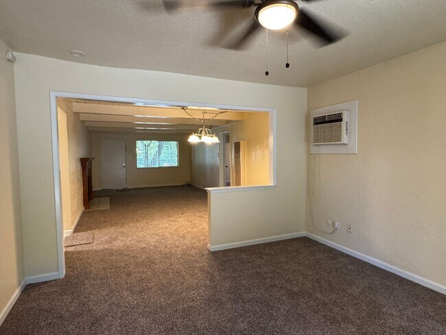 Building Photo - 6542 Leesburg Pl