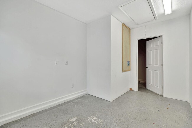 Building Photo - 6253 Michael St