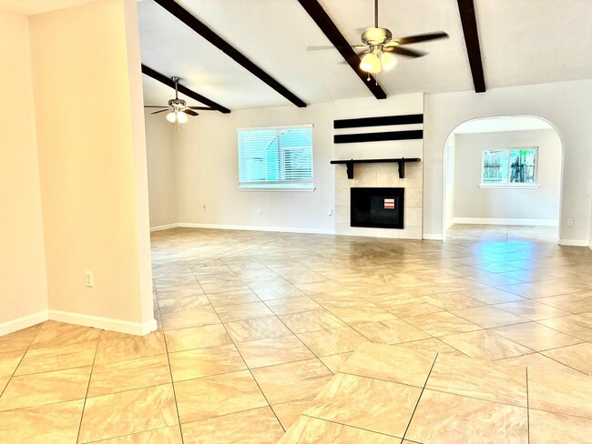 Primary Photo - 16927 Hibiscus Ln
