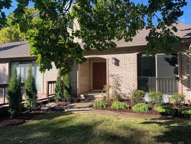 Primary Photo - 1131 Timberview Trail