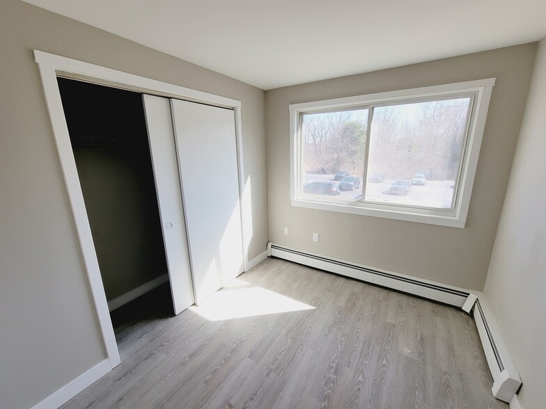 Building Photo - 41 Evergreene