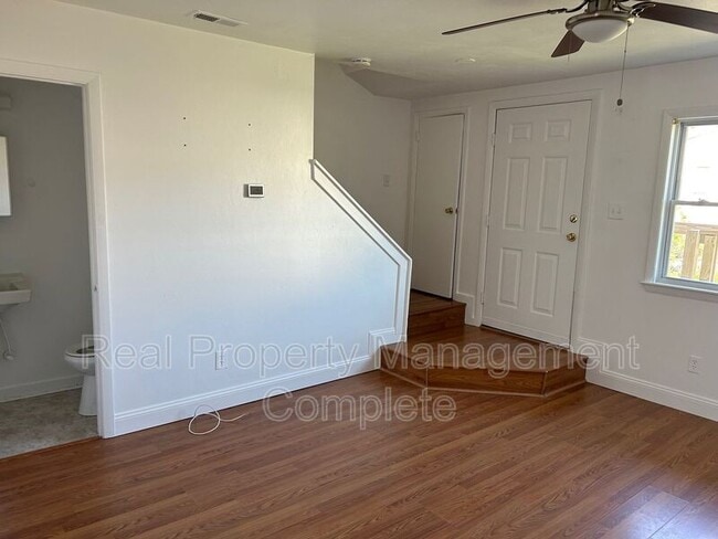 Building Photo - 9511 17th Bay St
