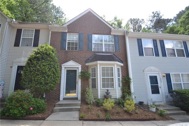 Primary Photo - 308 Black Bird Ct