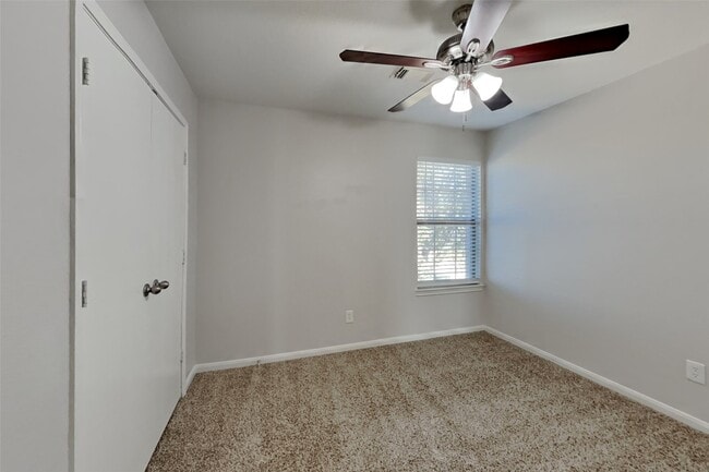 Building Photo - 17039 Kemble Creek Dr