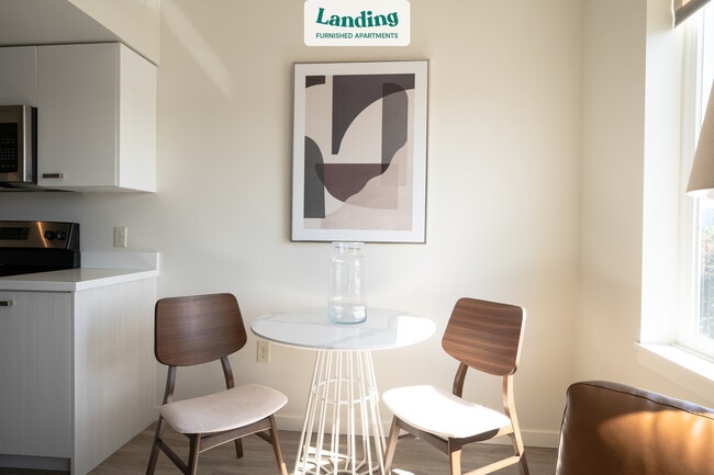 Building Photo - 4545 SW Angel Ave