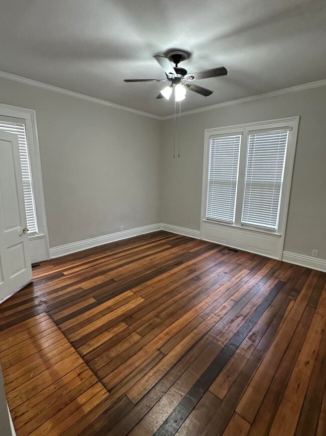 Building Photo - 313 Capital Ave