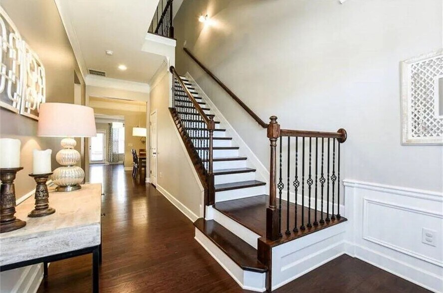 Building Photo - 2483 Norwood Dr SE