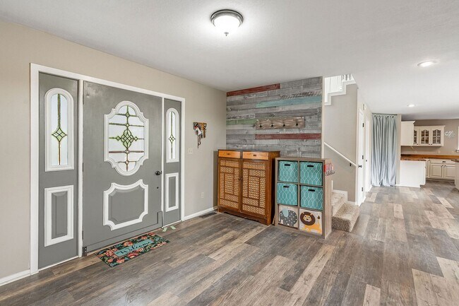 Building Photo - Private Country Living on 20 Acres in Somers