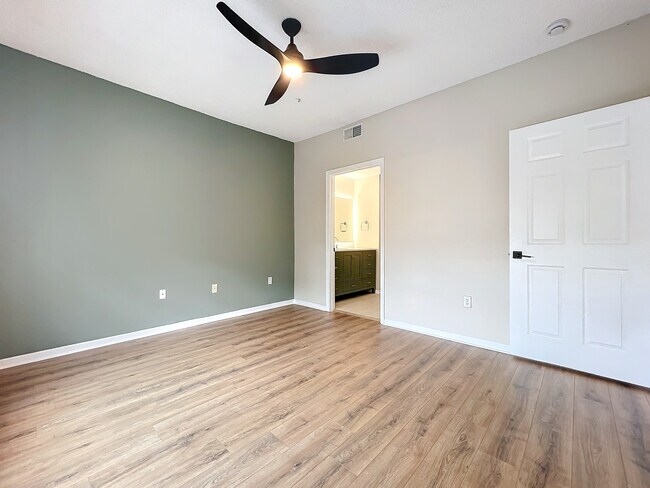 Building Photo - 13103 Mulberry Park Dr