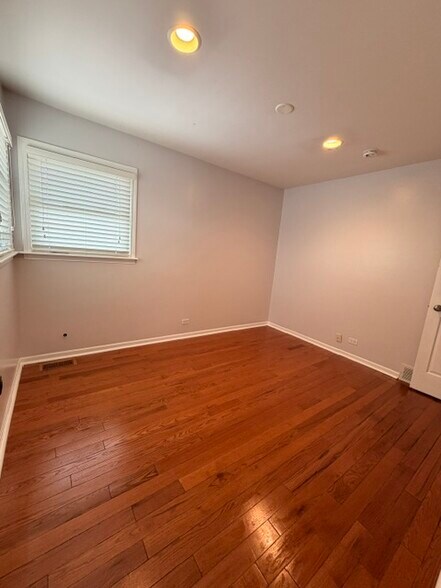 Bedroom 2 - 4605 Prairie Ave