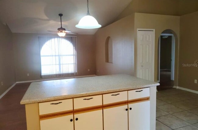 Building Photo - 326 Hanging Moss Rd