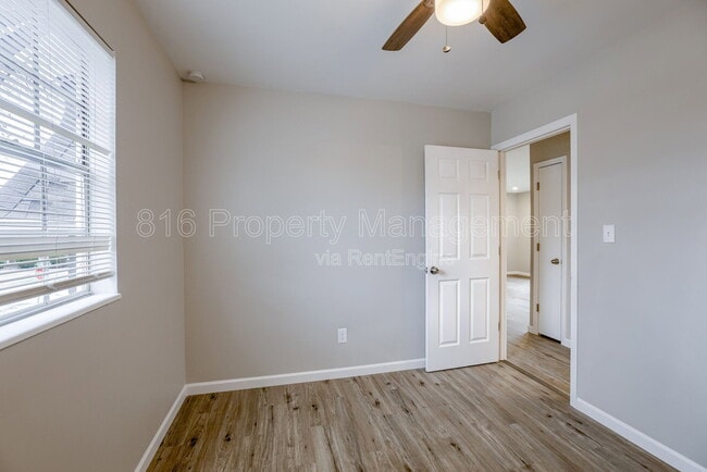 Building Photo - 1103 E Sea Ave
