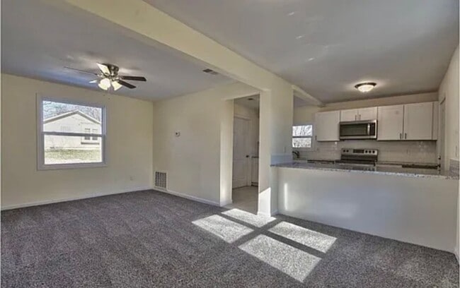 Building Photo - Charmin one bedroom house