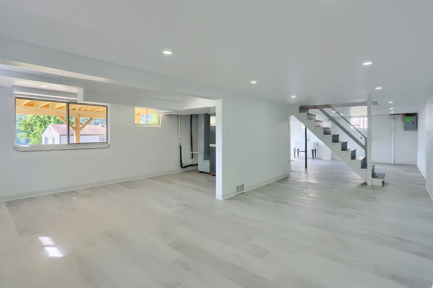 Building Photo - 1311 Midland Beaver Rd