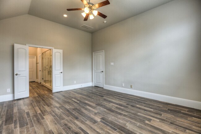 Building Photo - 19 Cohasset Pl