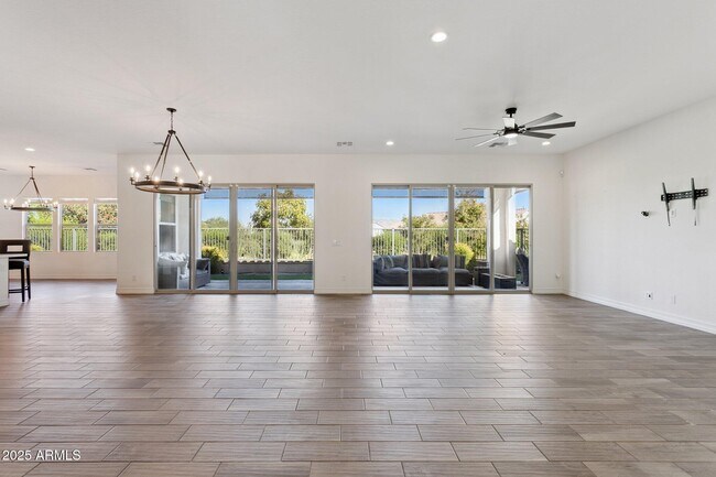 Building Photo - 11249 N Blakely St