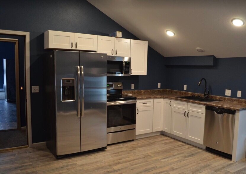 Building Photo - 101 S Crystal St