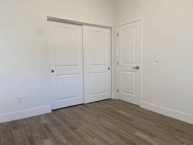 Building Photo - 365 Bella Sol Way