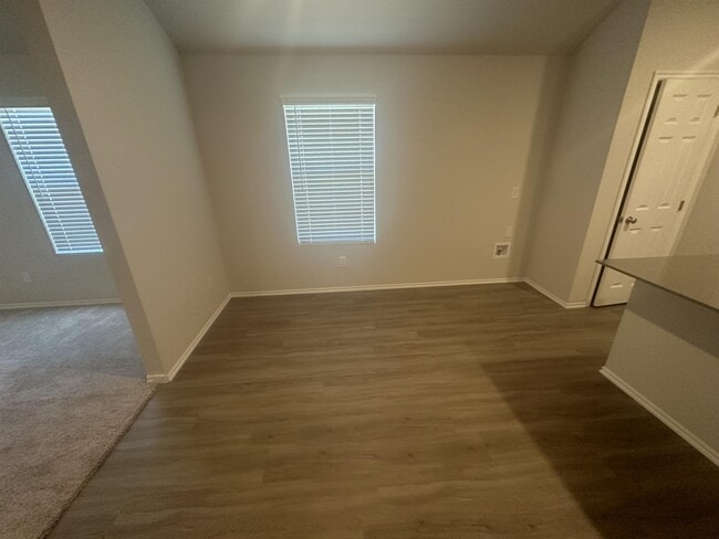 Building Photo - 1009 Ichabod Cir