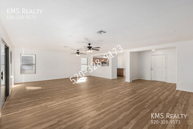 Building Photo - 9945 E Star Vista Dr