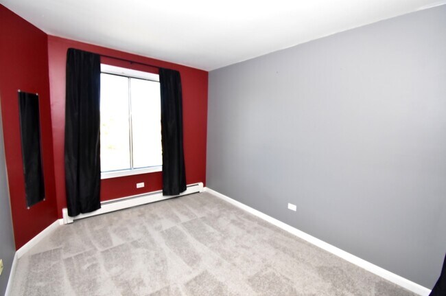 Building Photo - 261 N Gregory St