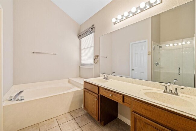 Building Photo - 17007 Copperhead Dr