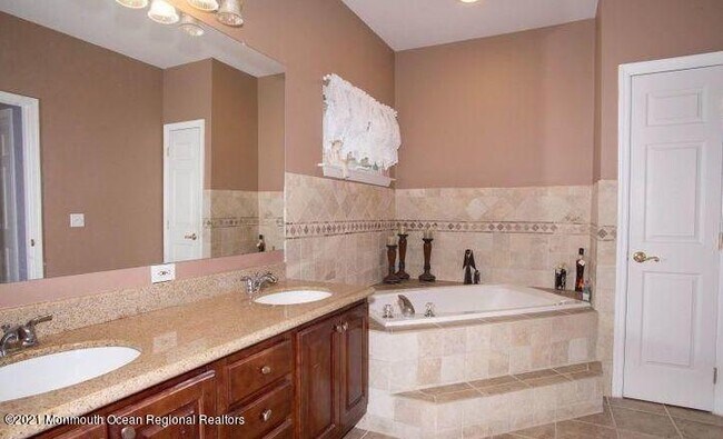 Building Photo - 467 Leesville Rd