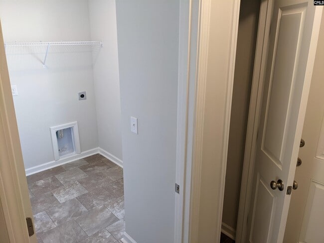 Building Photo - 531 Moresby Wy