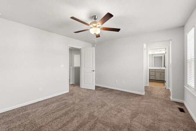 Building Photo - 1212 Vail Dr