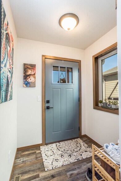 Building Photo - 4221 N Knob Hill Ct