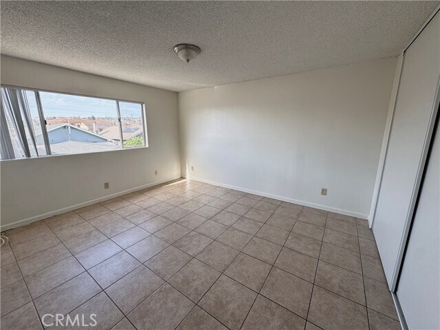 Building Photo - 635 W 15th St