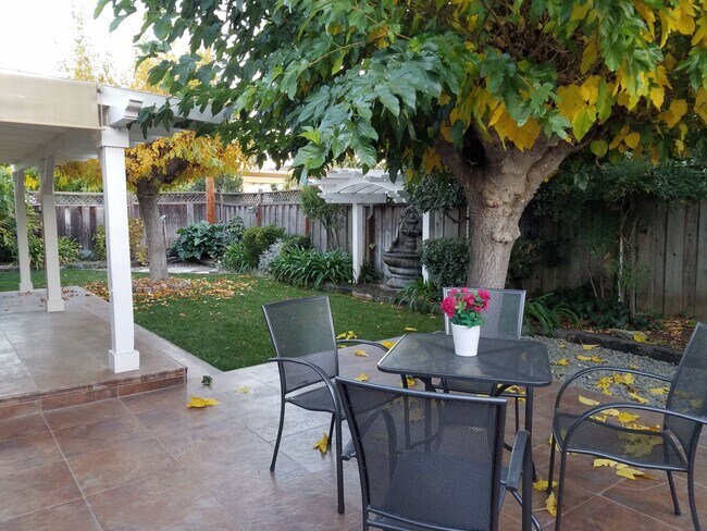 Building Photo - Beautiful 3 bed 2 bath Cambrian home in a great school district