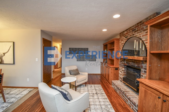 Building Photo - 3305 E 33rd St