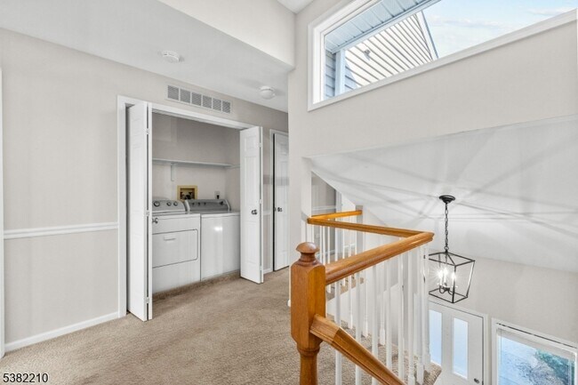 Building Photo - 7 N Stone Edge Rd