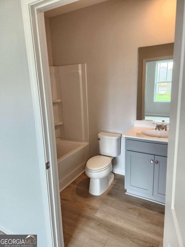 Building Photo - 821 York Aly