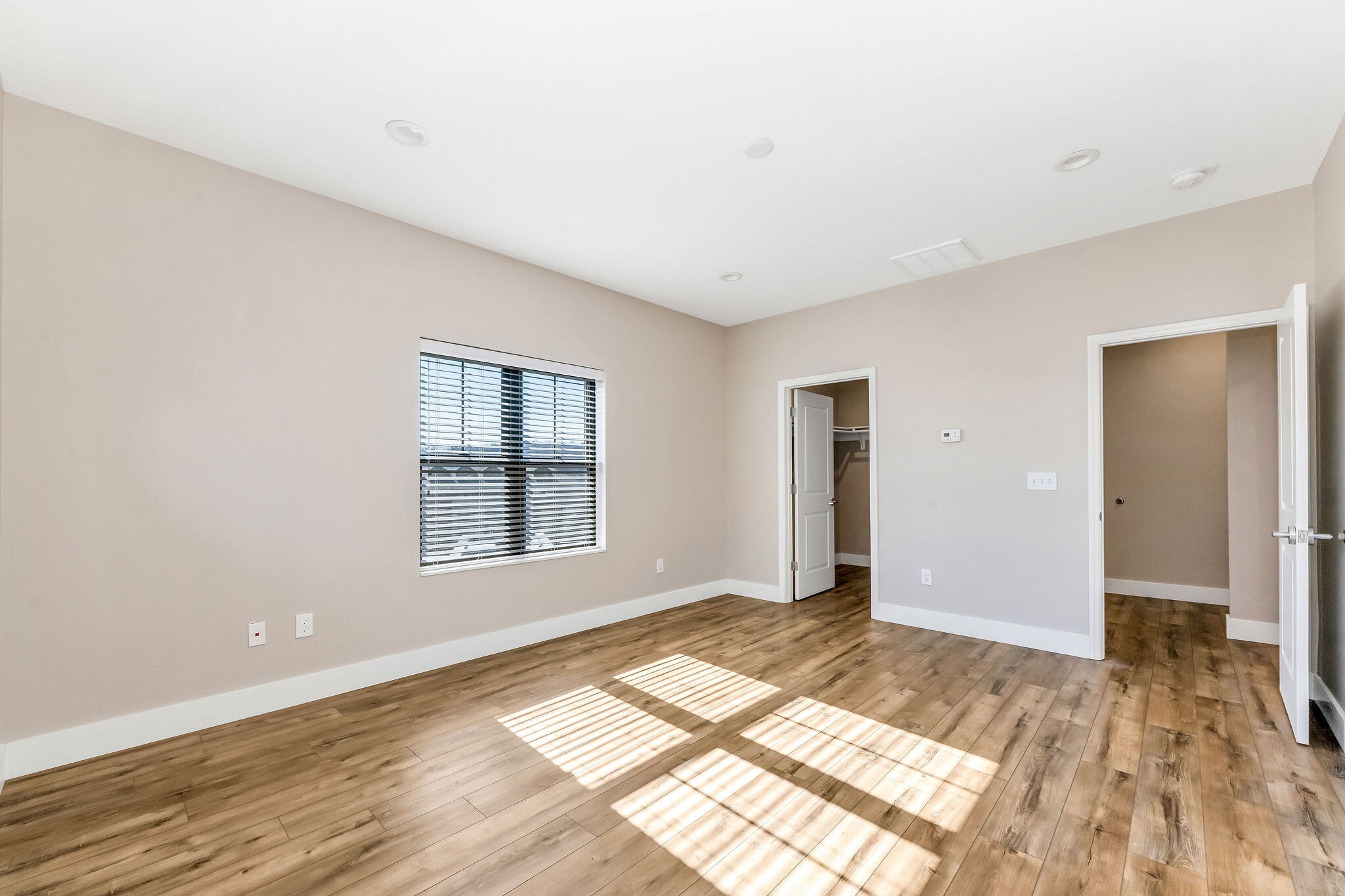 Building Photo - 203 Wallace Cir