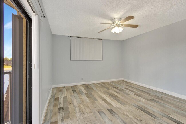 Building Photo - 44 Springdale Cir