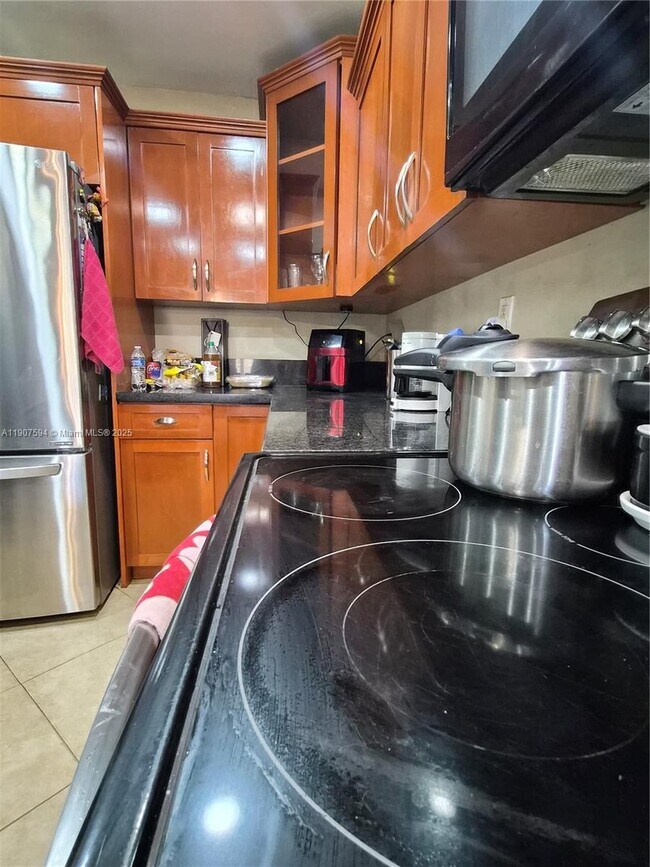 Building Photo - 10904 SW 72nd St