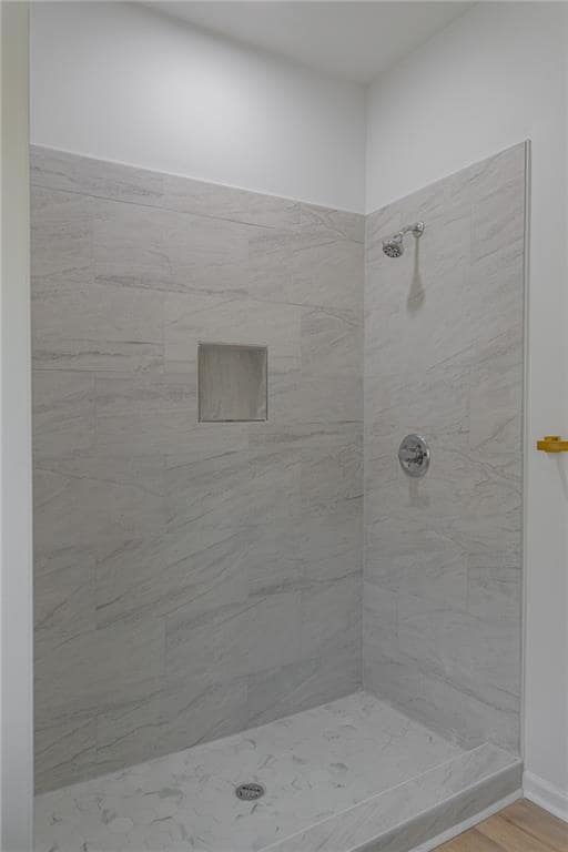 Building Photo - 817 Maple St