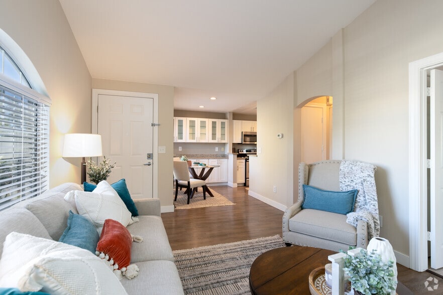 2BR, 2BA - Model B - Hillcrest View