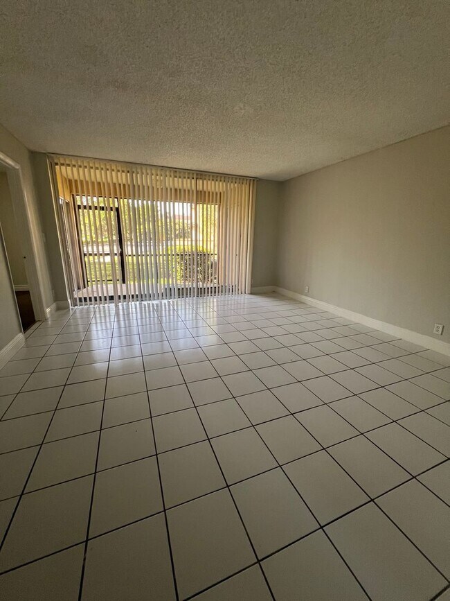 Building Photo - 11552 NW 39th St
