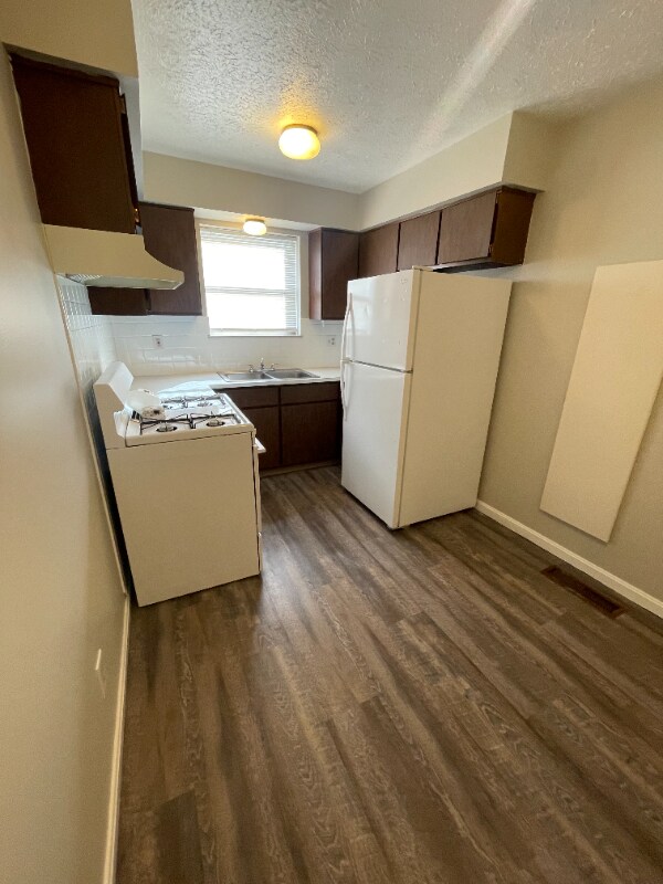 Building Photo - 428 Sheraton Dr NW